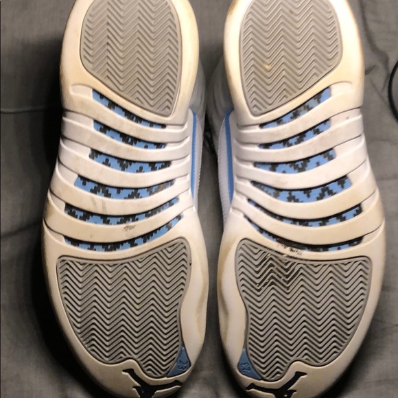 Jordan 12 University - Picture 3 of 3